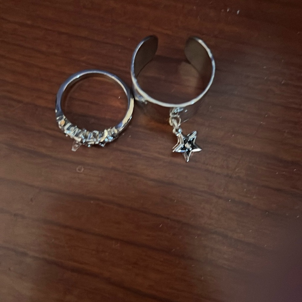 Hot topic ring set